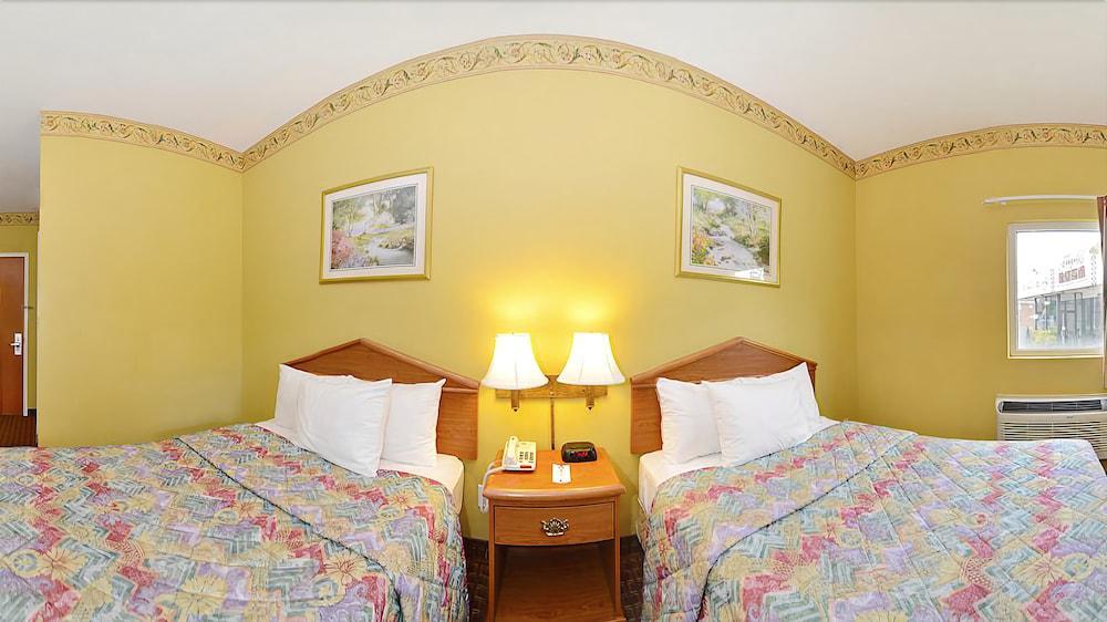 Econo Lodge Airport Louisville-Jefferson County Extérieur photo