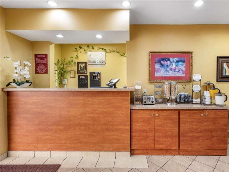 Econo Lodge Airport Louisville-Jefferson County Extérieur photo