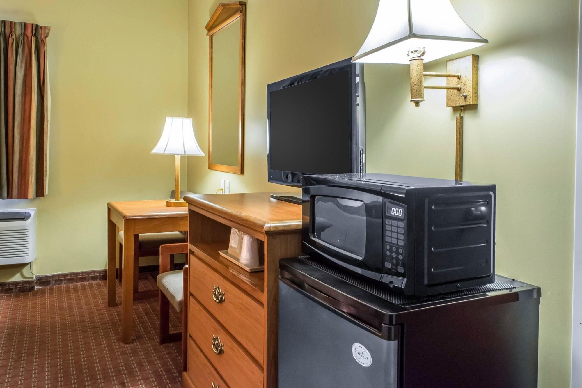 Econo Lodge Airport Louisville-Jefferson County Extérieur photo