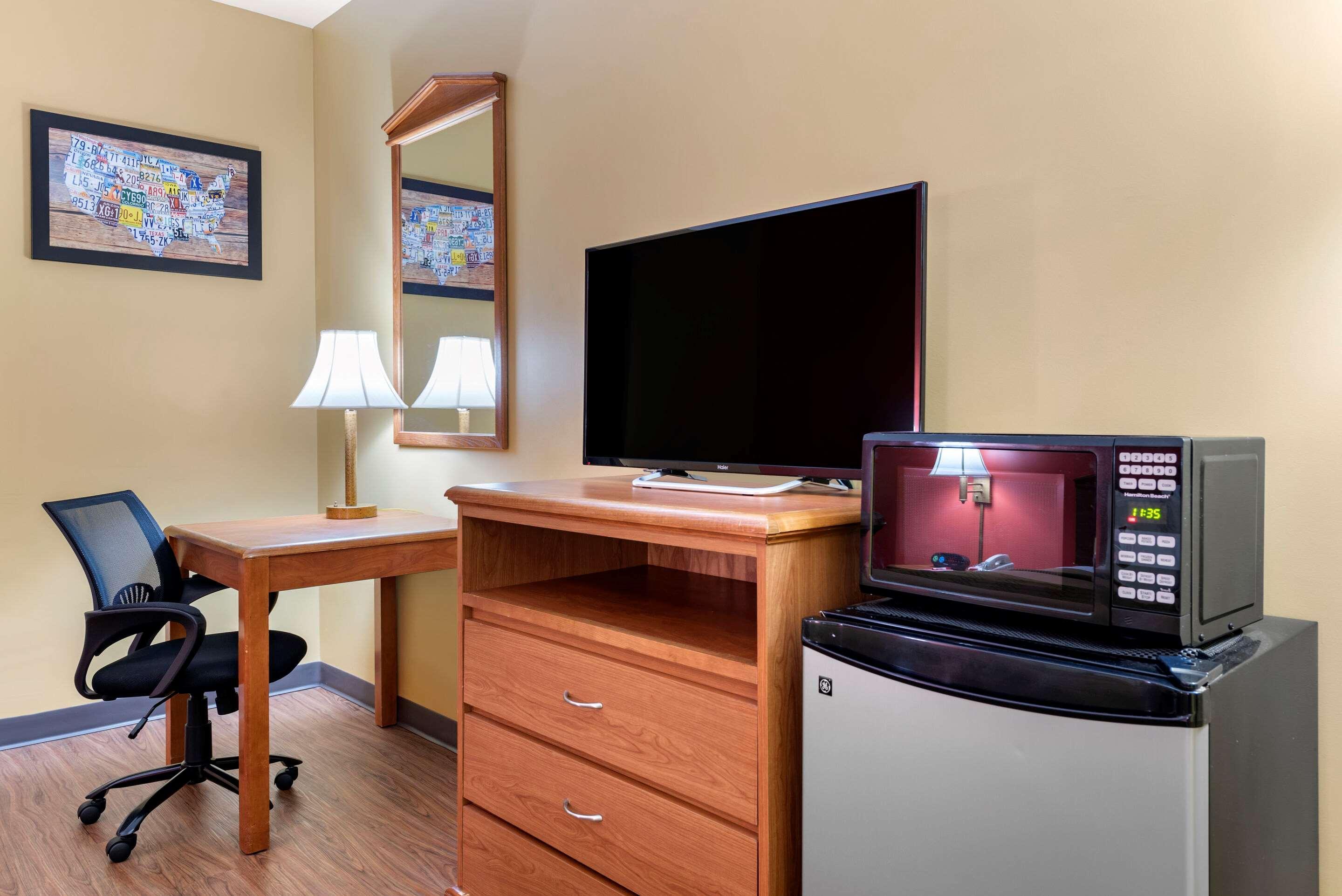Econo Lodge Airport Louisville-Jefferson County Extérieur photo