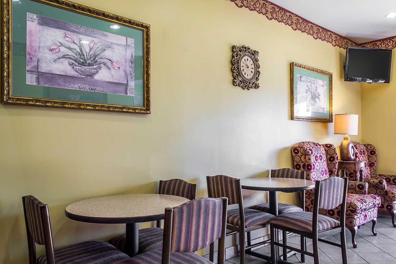 Econo Lodge Airport Louisville-Jefferson County Extérieur photo