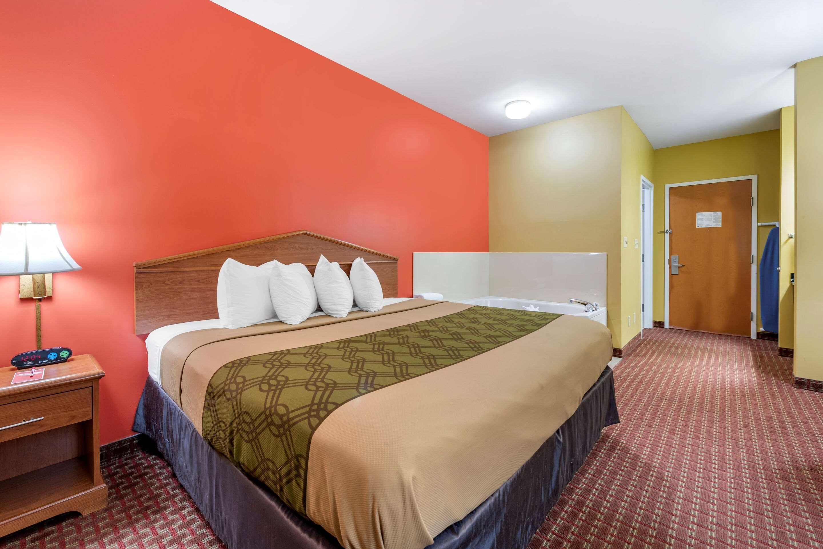 Econo Lodge Airport Louisville-Jefferson County Extérieur photo