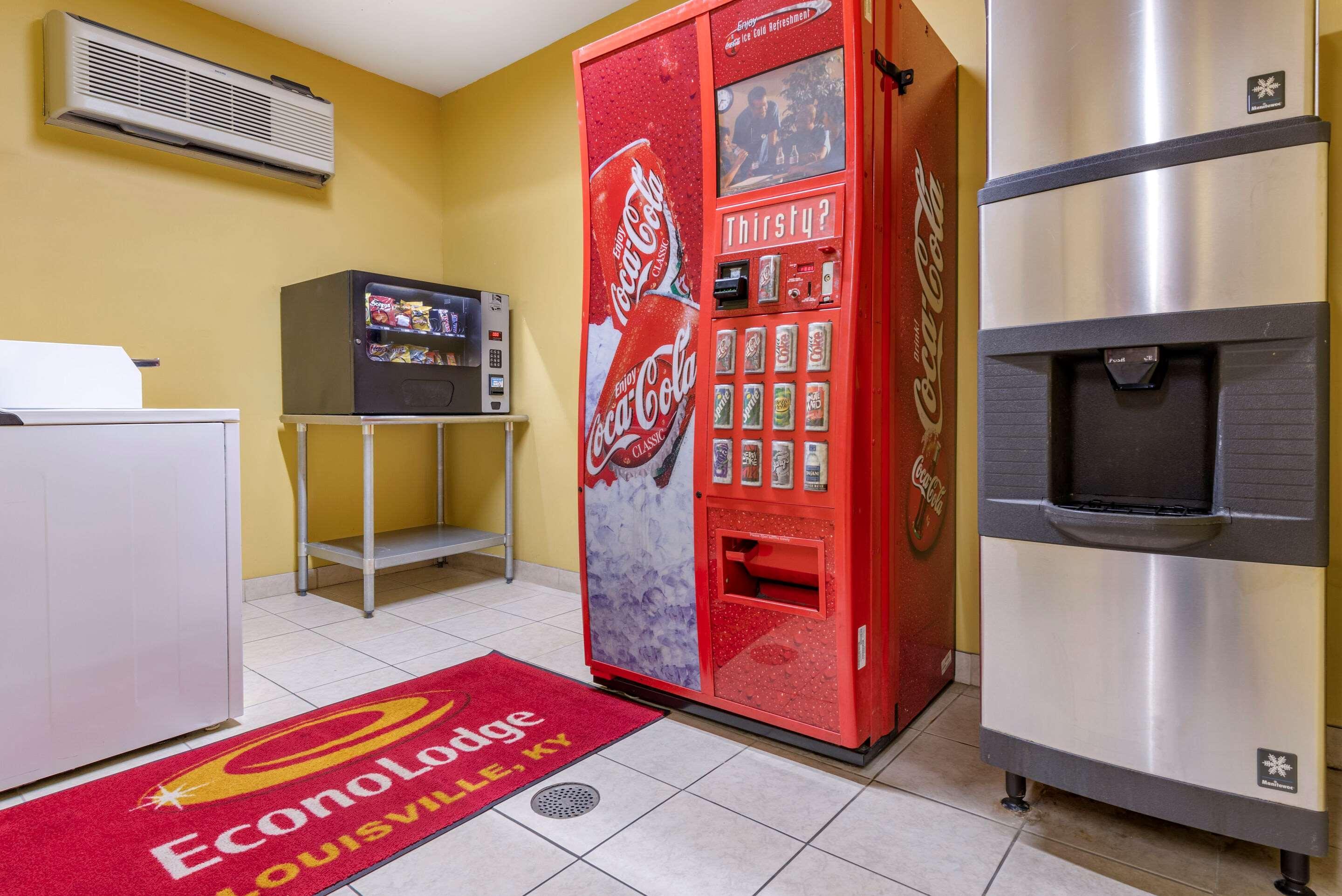 Econo Lodge Airport Louisville-Jefferson County Extérieur photo