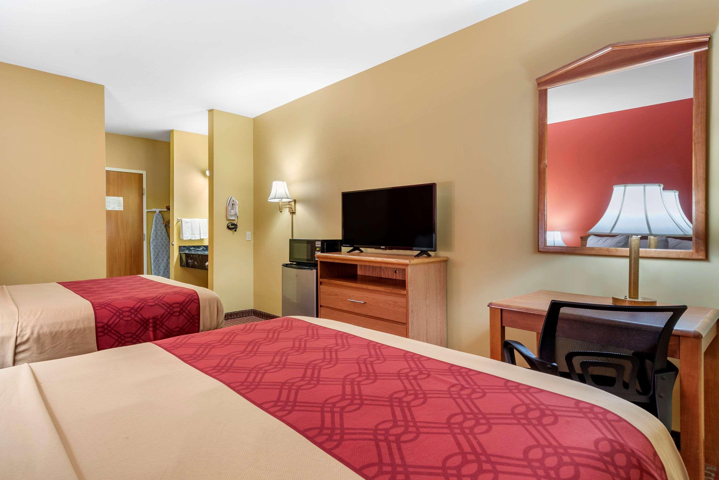 Econo Lodge Airport Louisville-Jefferson County Extérieur photo